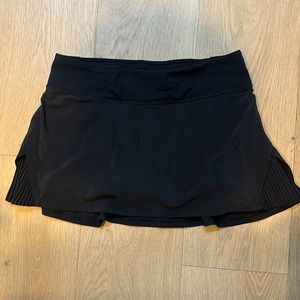 Lululemon Play off the Pleats skirt. Size 6. Very gently worn.